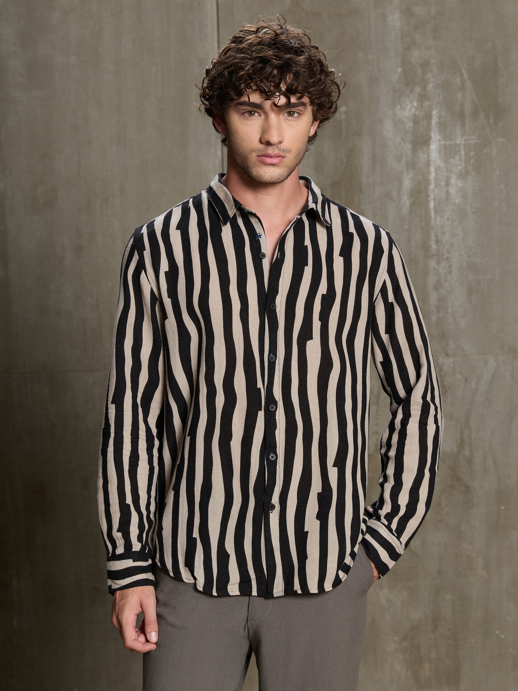 Cahoot Men's Black & Beige Wavy Striped Printed Cotton Shirt - view 2