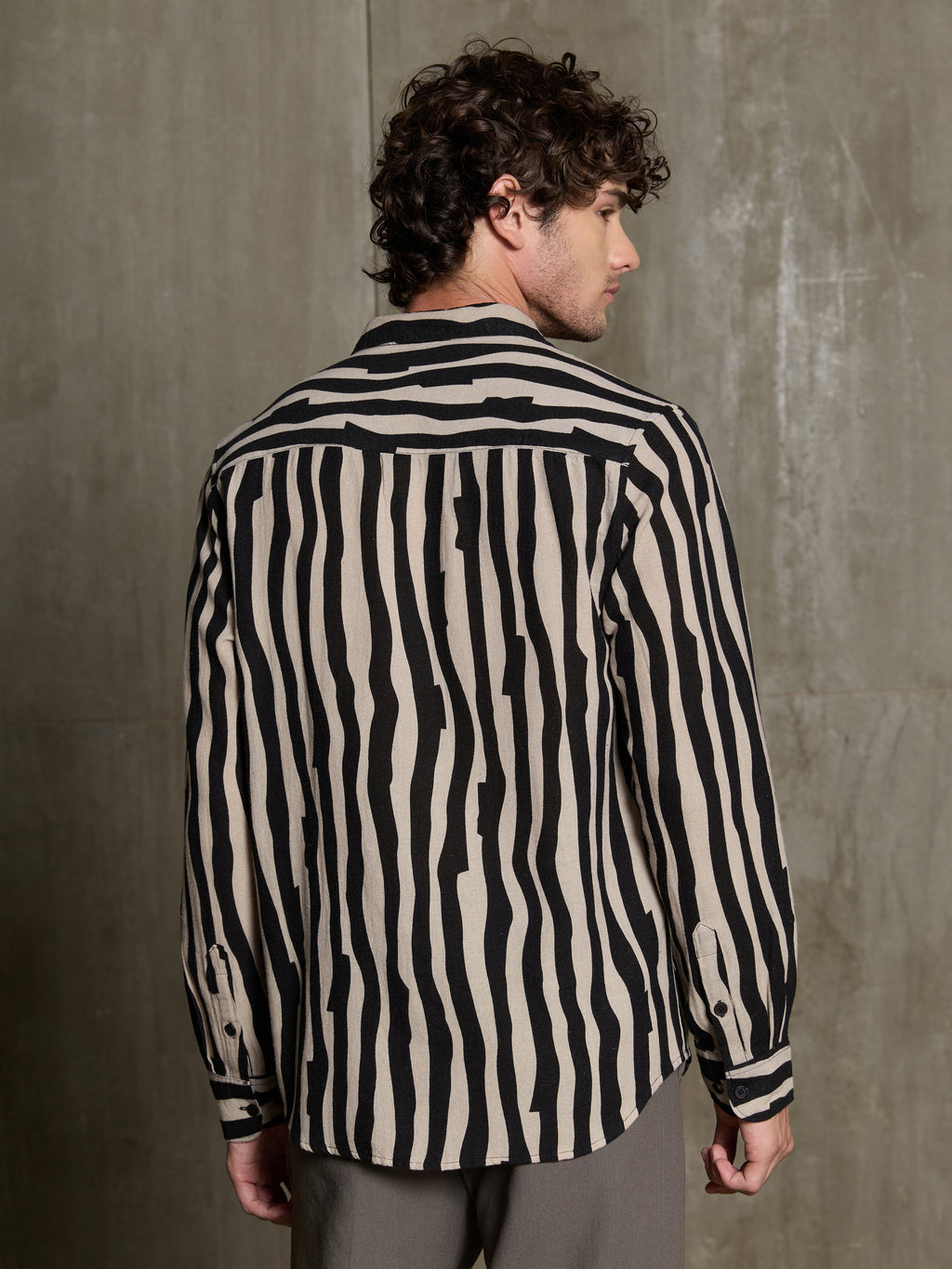 Cahoot Men's Black & Beige Wavy Striped Printed Cotton Shirt - view 4