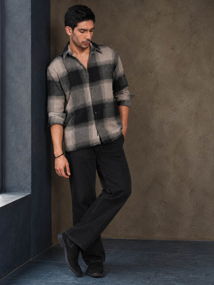 Cahoot Men's Black & Beige Vignette Checkered Oversized Flannel Shirt - view 5
