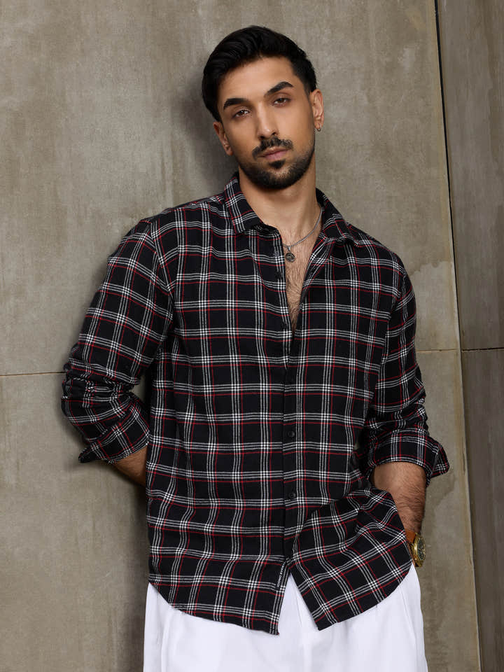 Cahoot Men's Black & Red Plaid Checkered Regular Fit Shirt - view 7