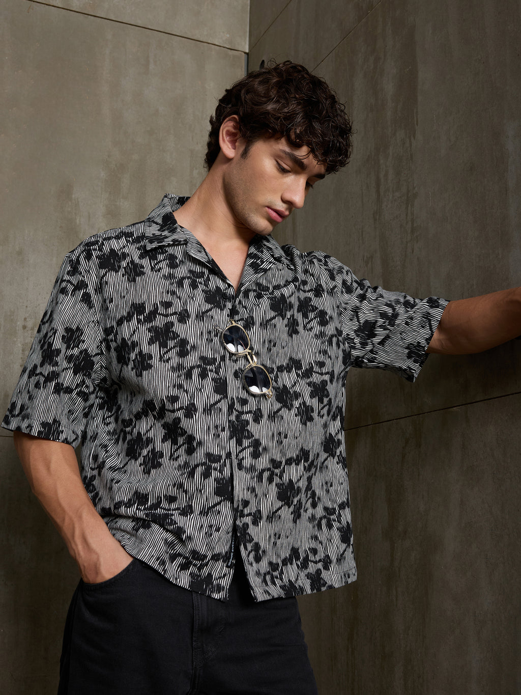 Cahoot Men's Black & White Boxy Crop Fit Shirt With Floral Print - view 1