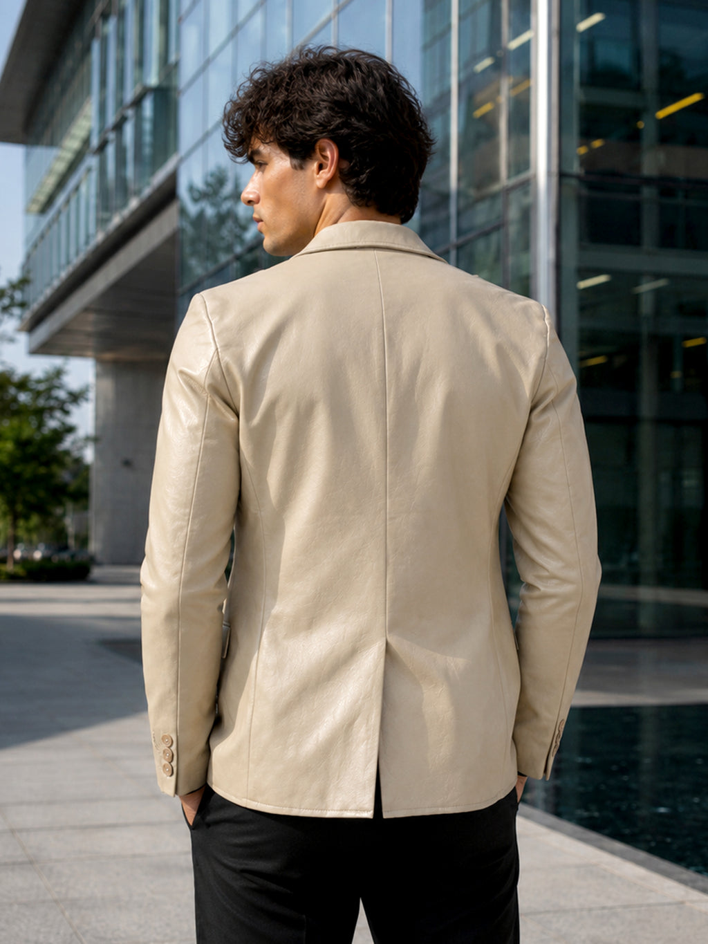 CAHOOT Men's Beige Single-Breasted Blazer With Double Flap Pockets - view 3