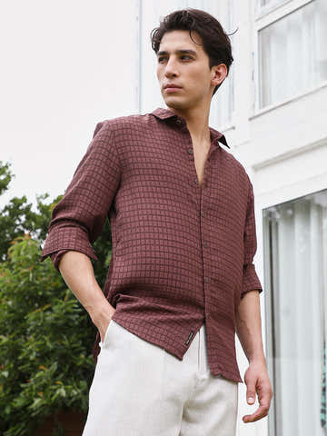 Burgundy Checkered Tailored Fit Full Sleeve Shirt