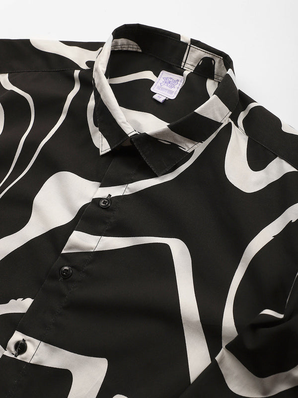 Contrast-Graffiti Imprint Shirt