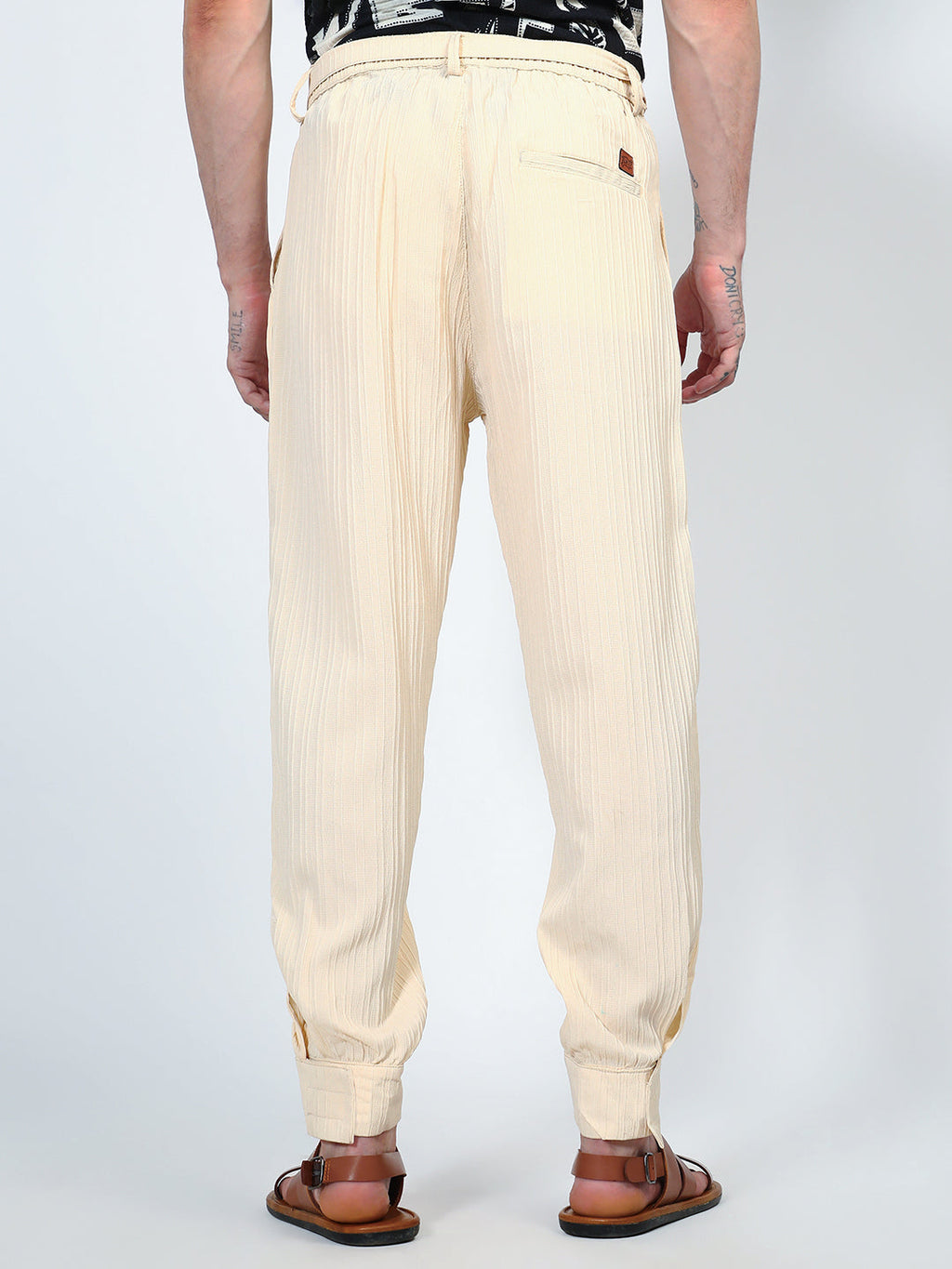 Lightweight - Textured Cuff-Hem Trousers